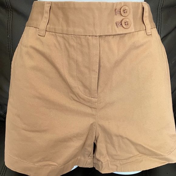 VINEYARD VINES - Double Button Shorts (Tan) - Picture 2 of 7